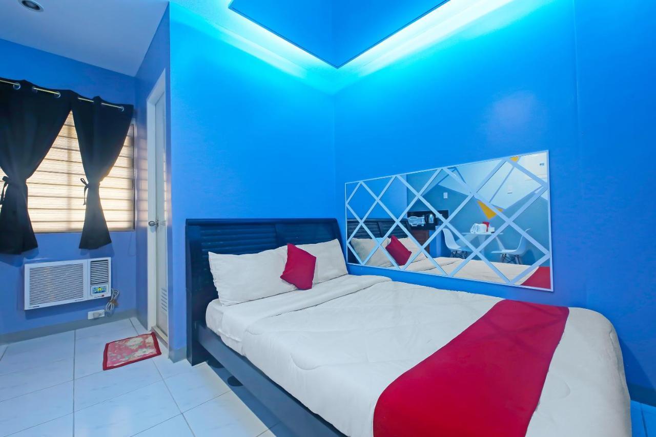 Oyo 896 Silverio Suites Manila Zewnętrze zdjęcie