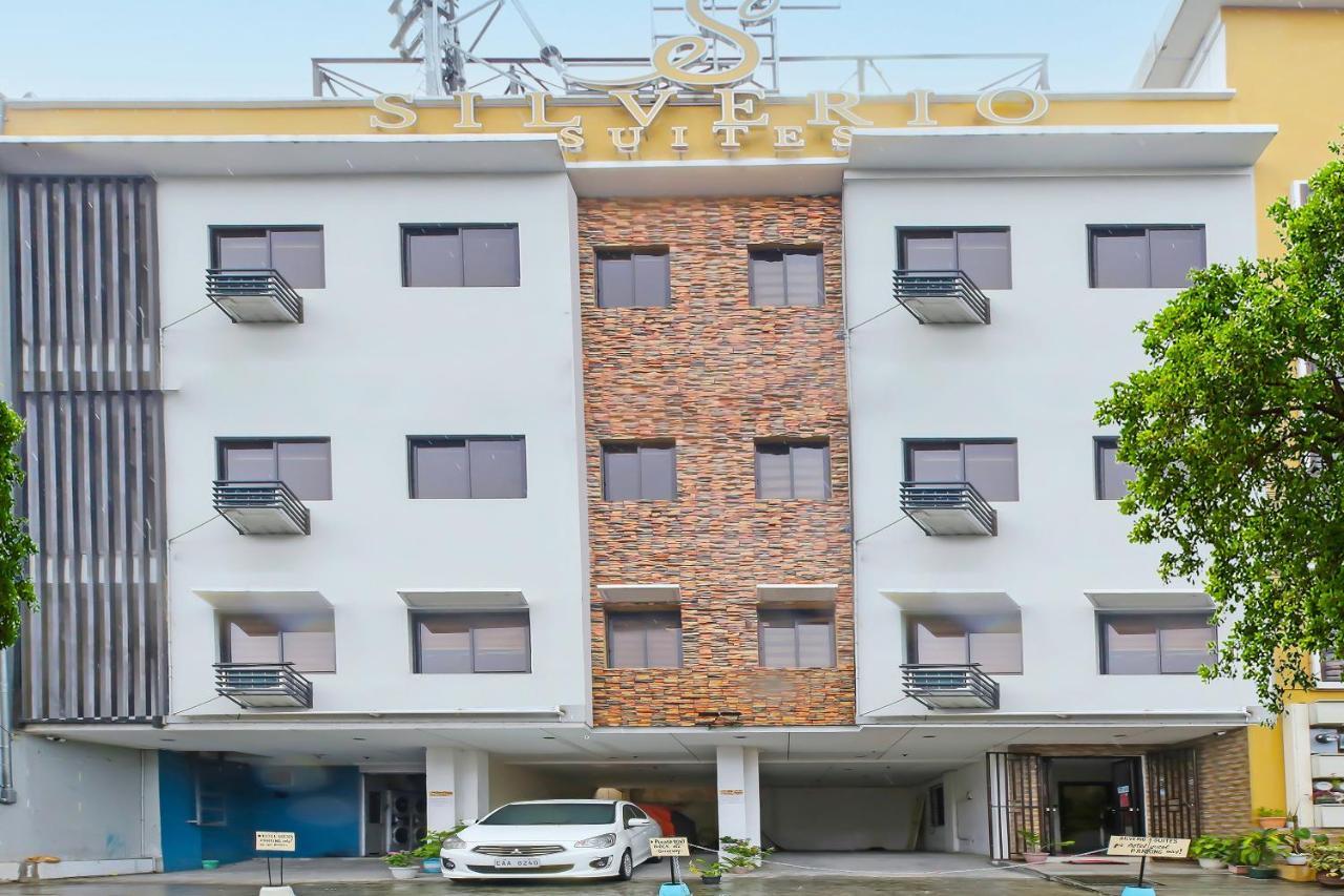Oyo 896 Silverio Suites Manila Zewnętrze zdjęcie