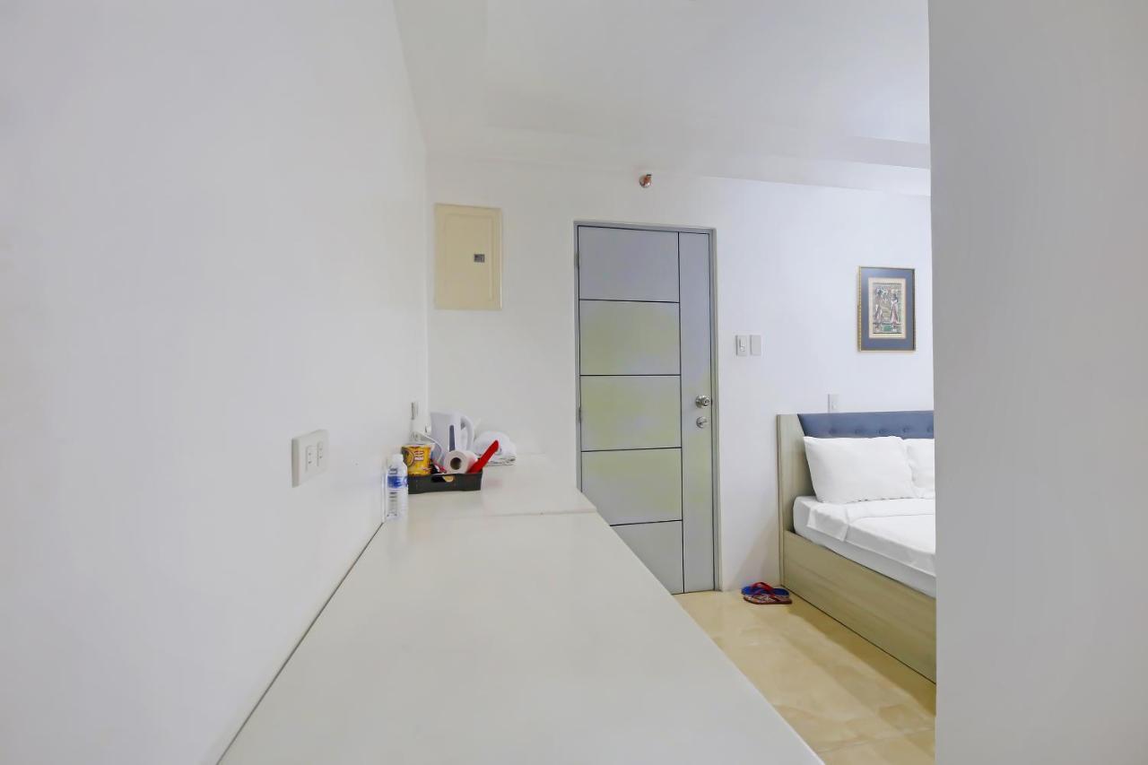 Oyo 896 Silverio Suites Manila Zewnętrze zdjęcie