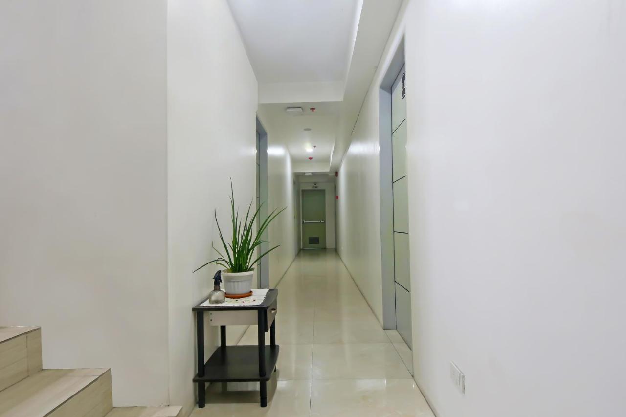 Oyo 896 Silverio Suites Manila Zewnętrze zdjęcie